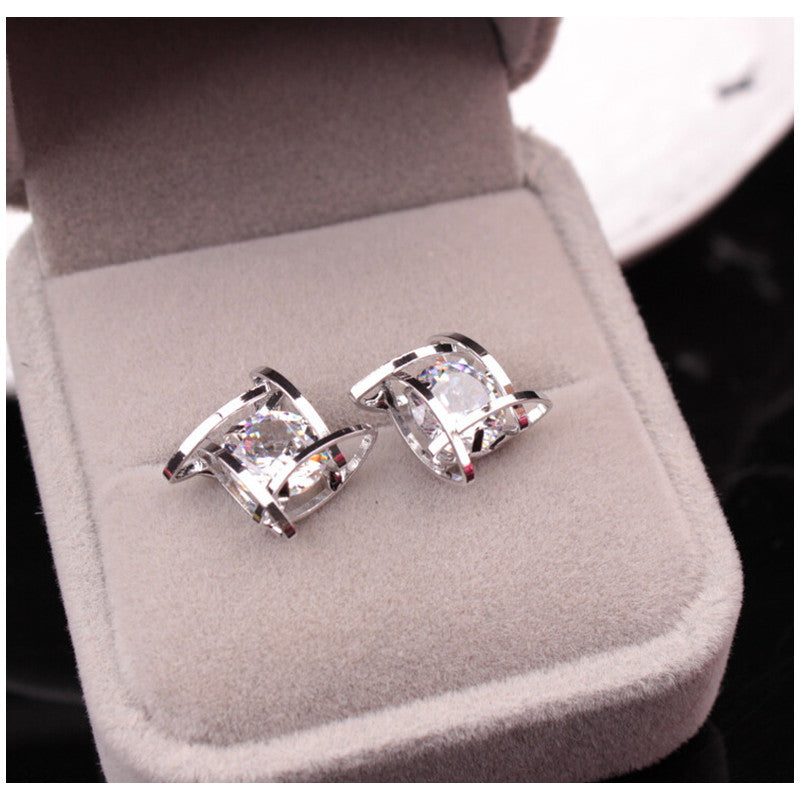 Elegant and Charming Rhinestone Earring