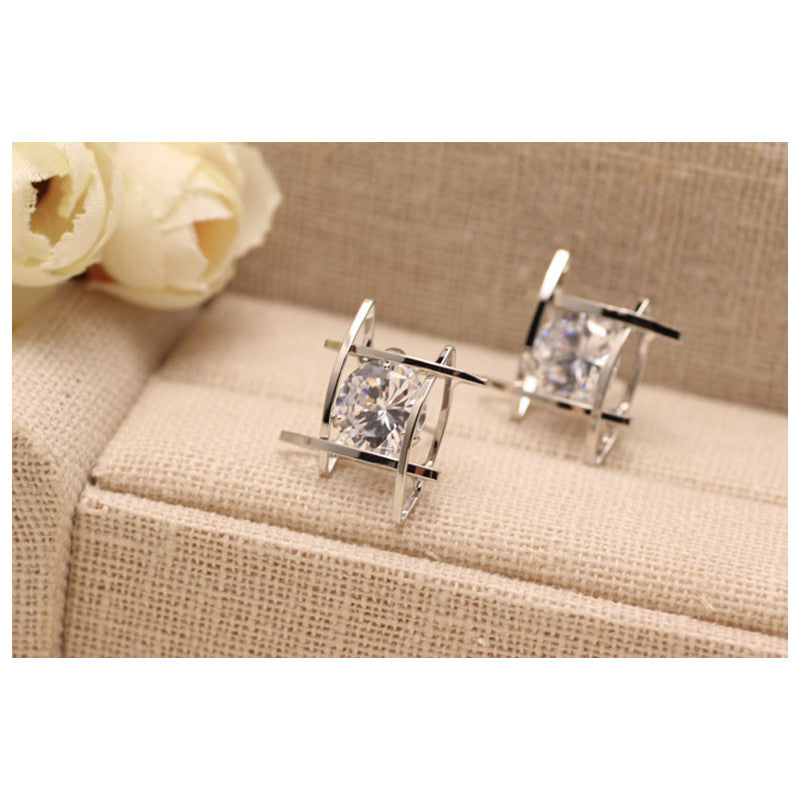 Elegant and Charming Rhinestone Earring